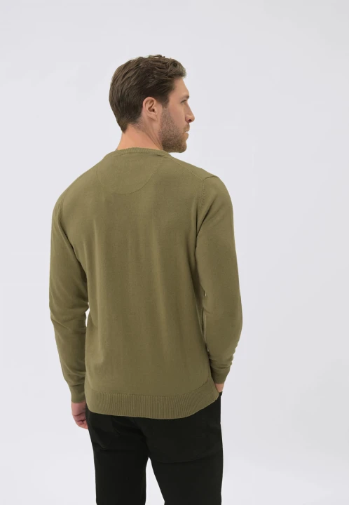 Sweter z dekoltem w serek S-KLARO, rozmiar XXL
