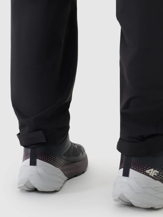 Spodnie sportowe casual tkaninowe męskie czarne 4F : Kolor - Czarny, Rozmiar odzieży - 2XL